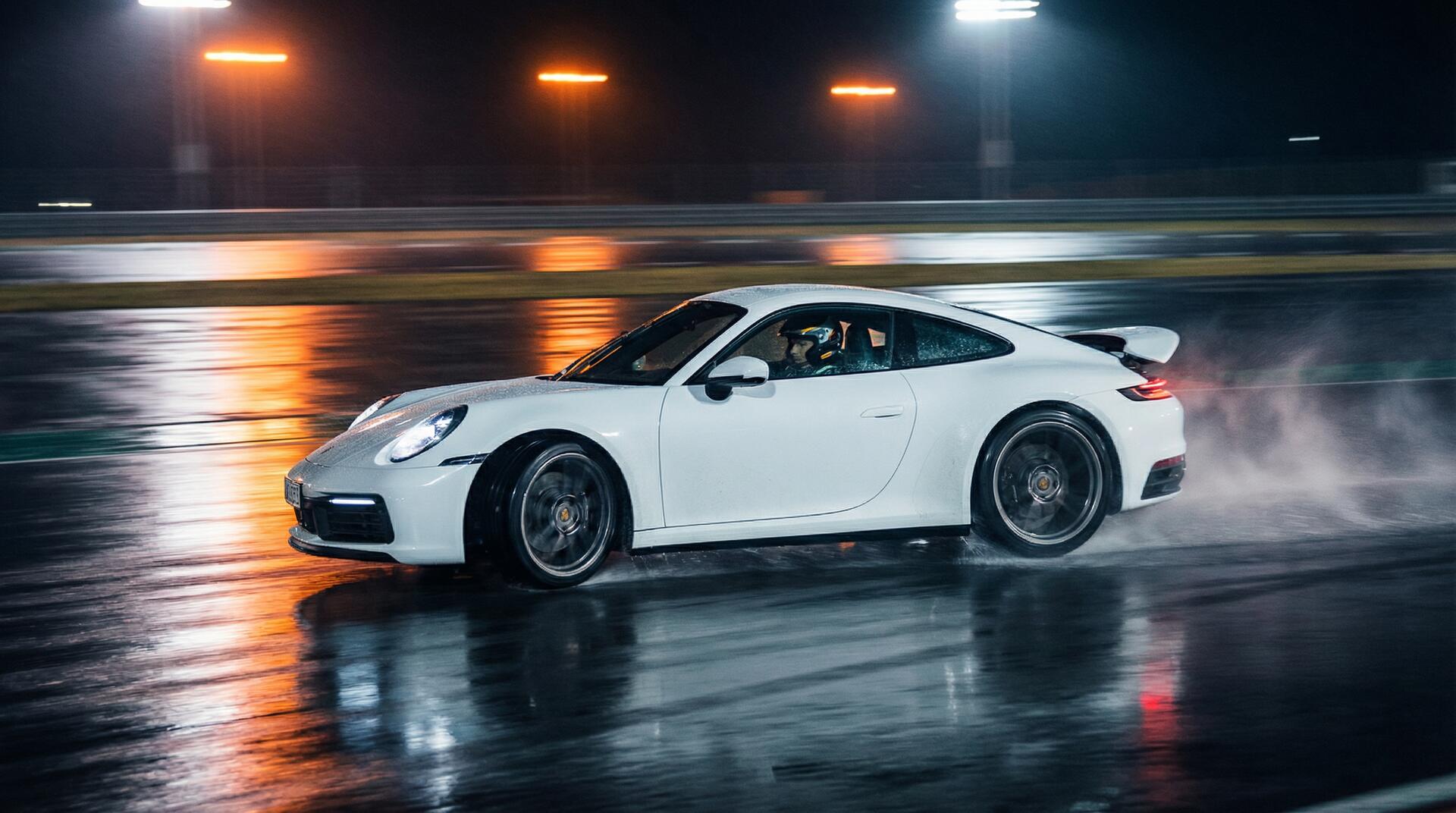 17c一起草跑车频道